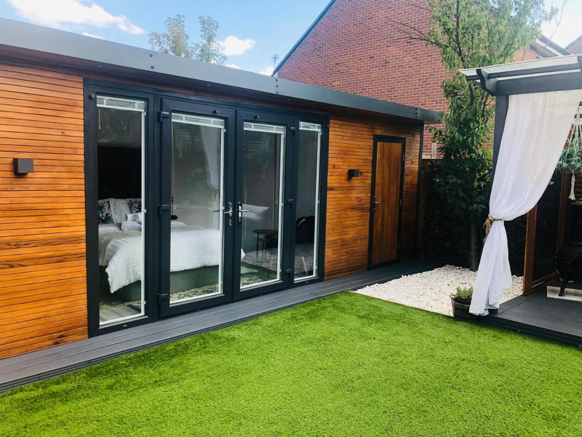 Meezee Pearl Double Bed Lodge With Free Parking Salford  Eksteriør bilde